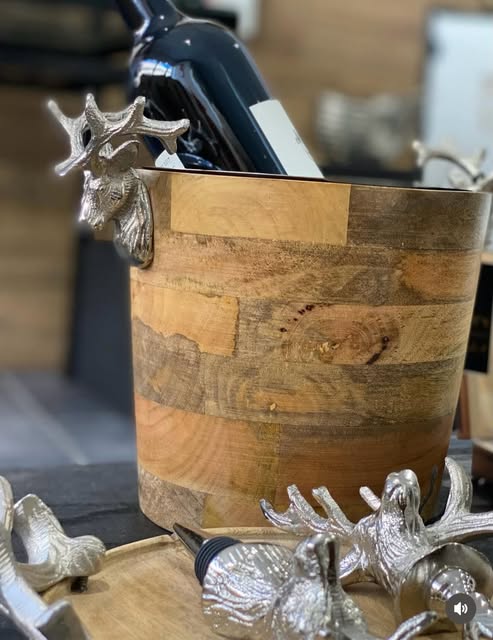 AT KINSKY Art & Living – Impression aus dem Showroom Port Andratx 3
