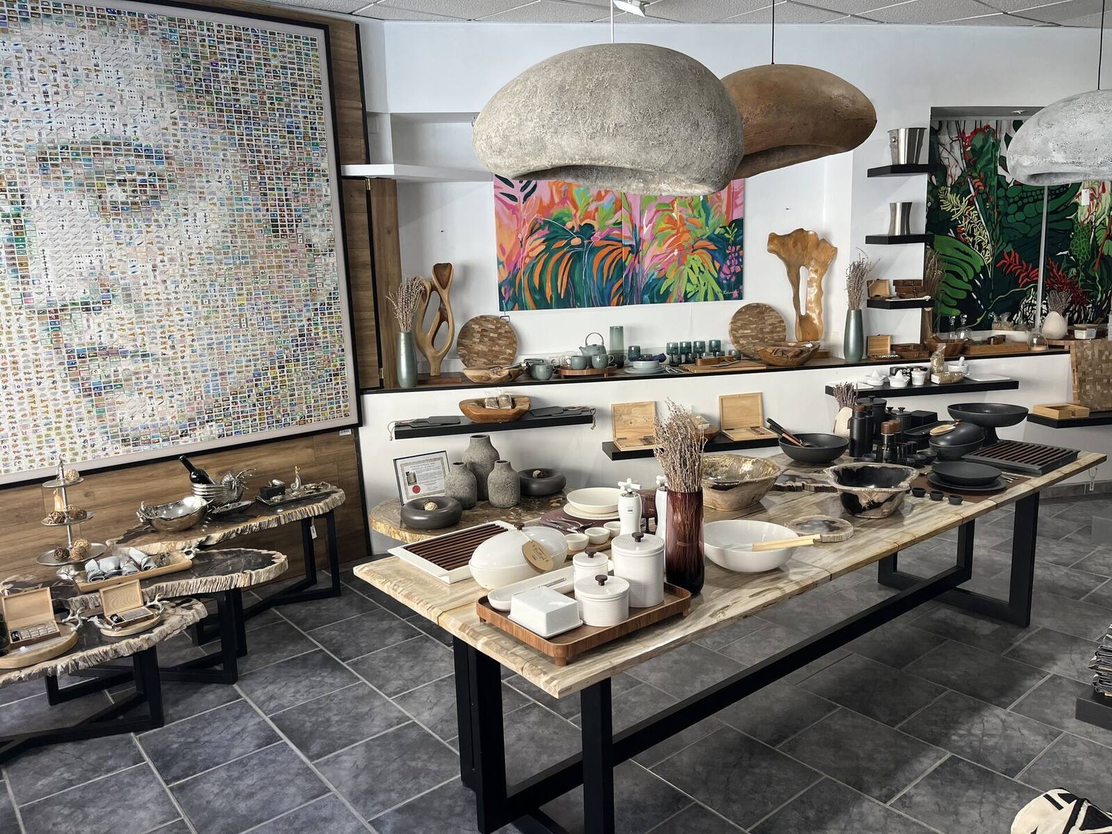 AT KINSKY Showroom — Kunst & Wohnaccessoires