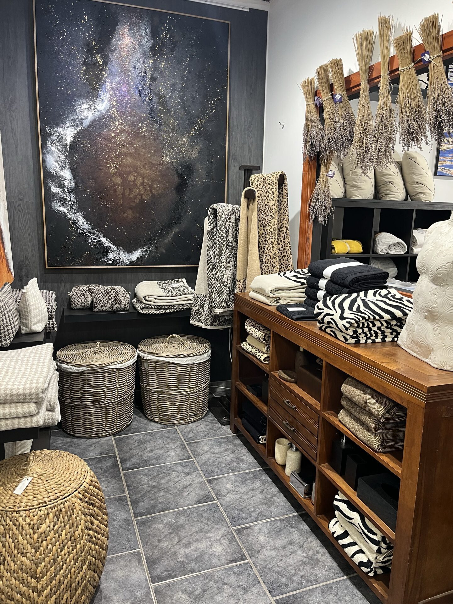 AT KINSKY Showroom — Textilien & Lavendel
